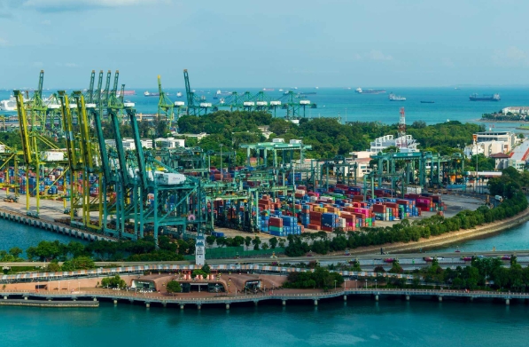 ��װ���������������������ص�ó�����������ƶ���ȫ�򾭼õķ�չ