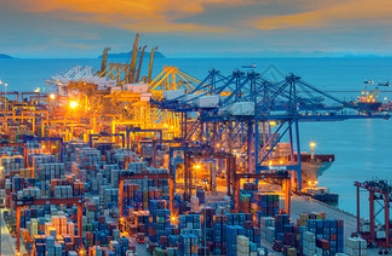 ��ܹ����ڹ���ĺ�������д�������Լ��Ĵ���